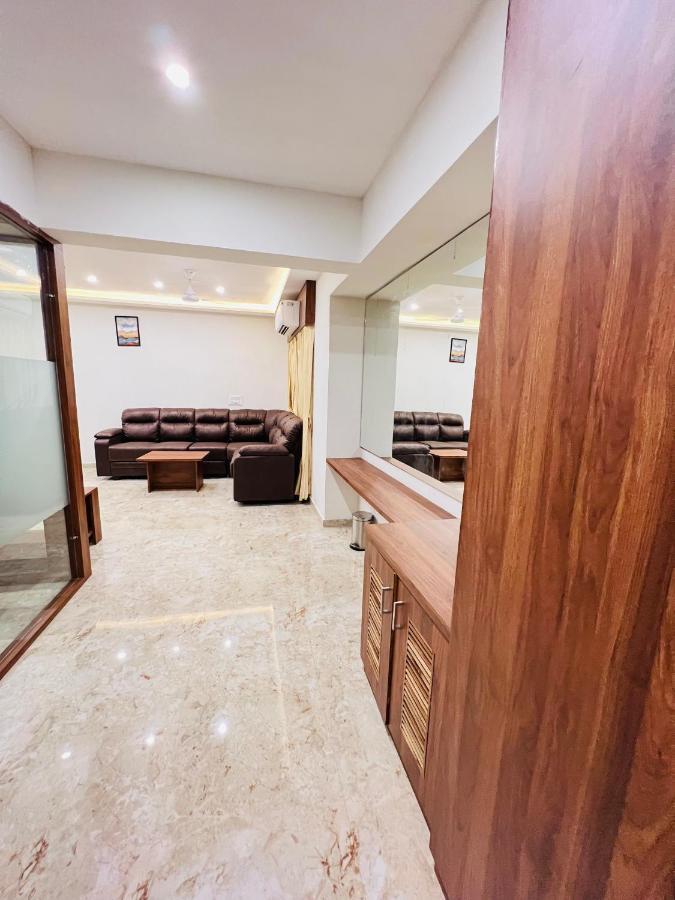 Leela Bizotel Junagadh Dış mekan fotoğraf